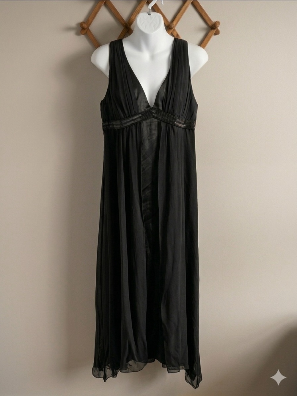 Vintage Laundry by Shelli Segal Black Silk Beaded Gown 12